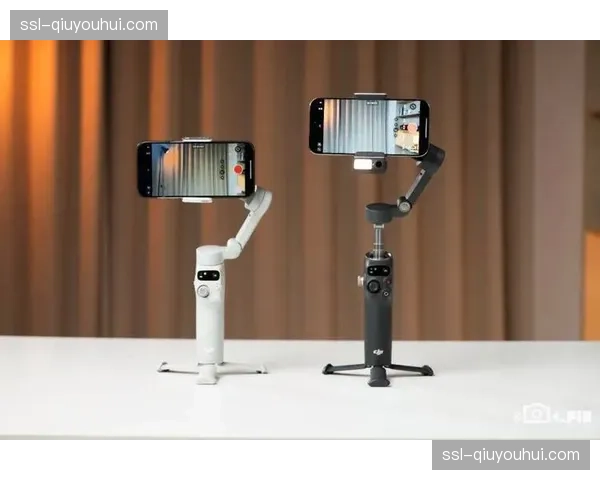 数字化升级阶段引入云端防抖算法 保证了手持设备回传画面的稳定