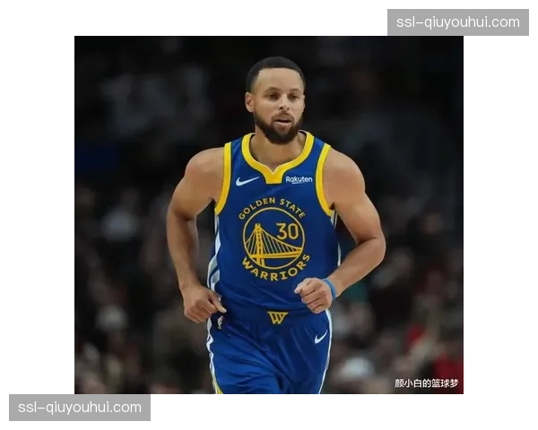 库里复出首战状态调整 三分手感与比赛节奏恢复