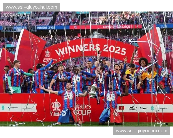 亚当沃顿关键传球数据突出 水晶宫年轻中场展现创造潜力